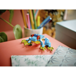 LEGO 31136 frog play