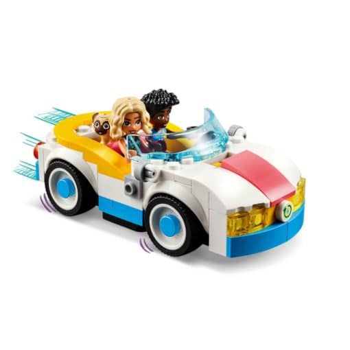 LEGO-Friends-42609-sahkoauto-Ja-latausasema