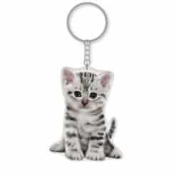 avaimenperä, jossa on kuva harmaasta kissanpennusta