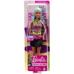 meikkaaja-asuinen Barbie-nukke